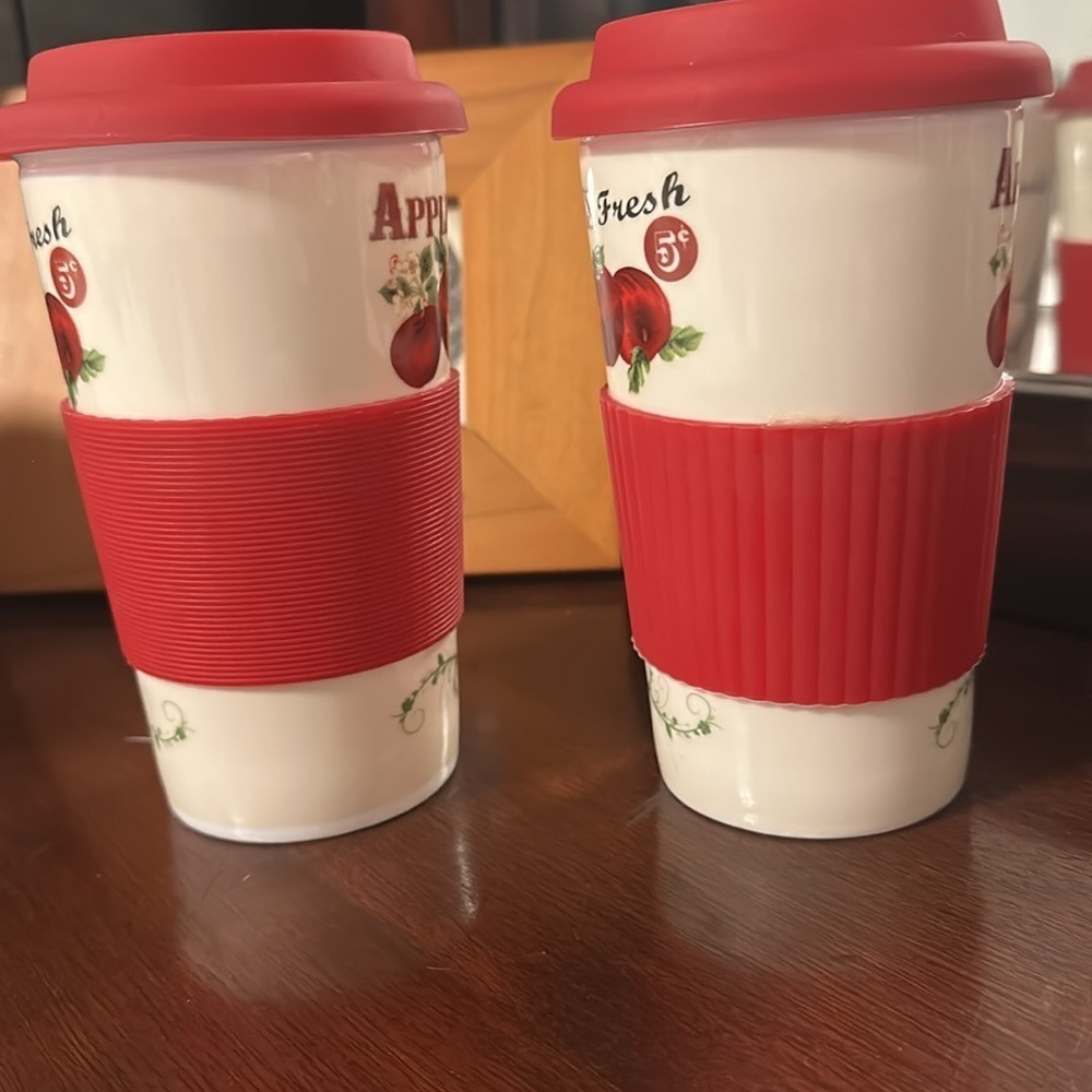 Pair of Travel cups Apples 5c logo EUC - Picture 2 of 7